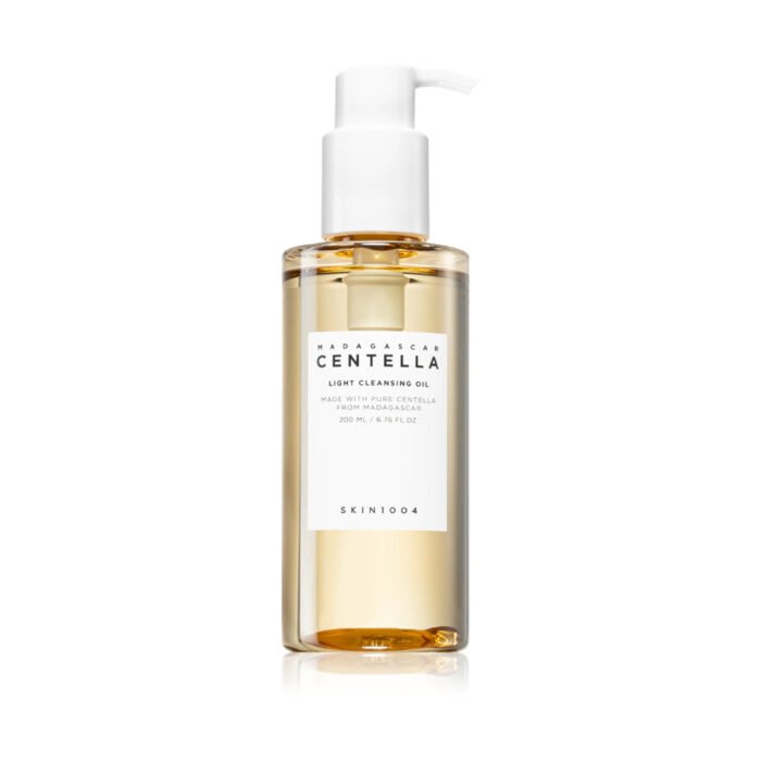 Madagascar Centella Light Cleansing Oil